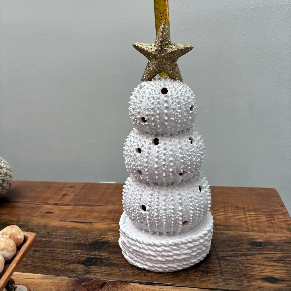 Coastal Shell Christmas Tree Gold Star Lights Up